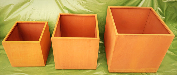 CORTEN STEEL SQUARE PLANTER